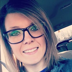 Meet your Posher, Nickole